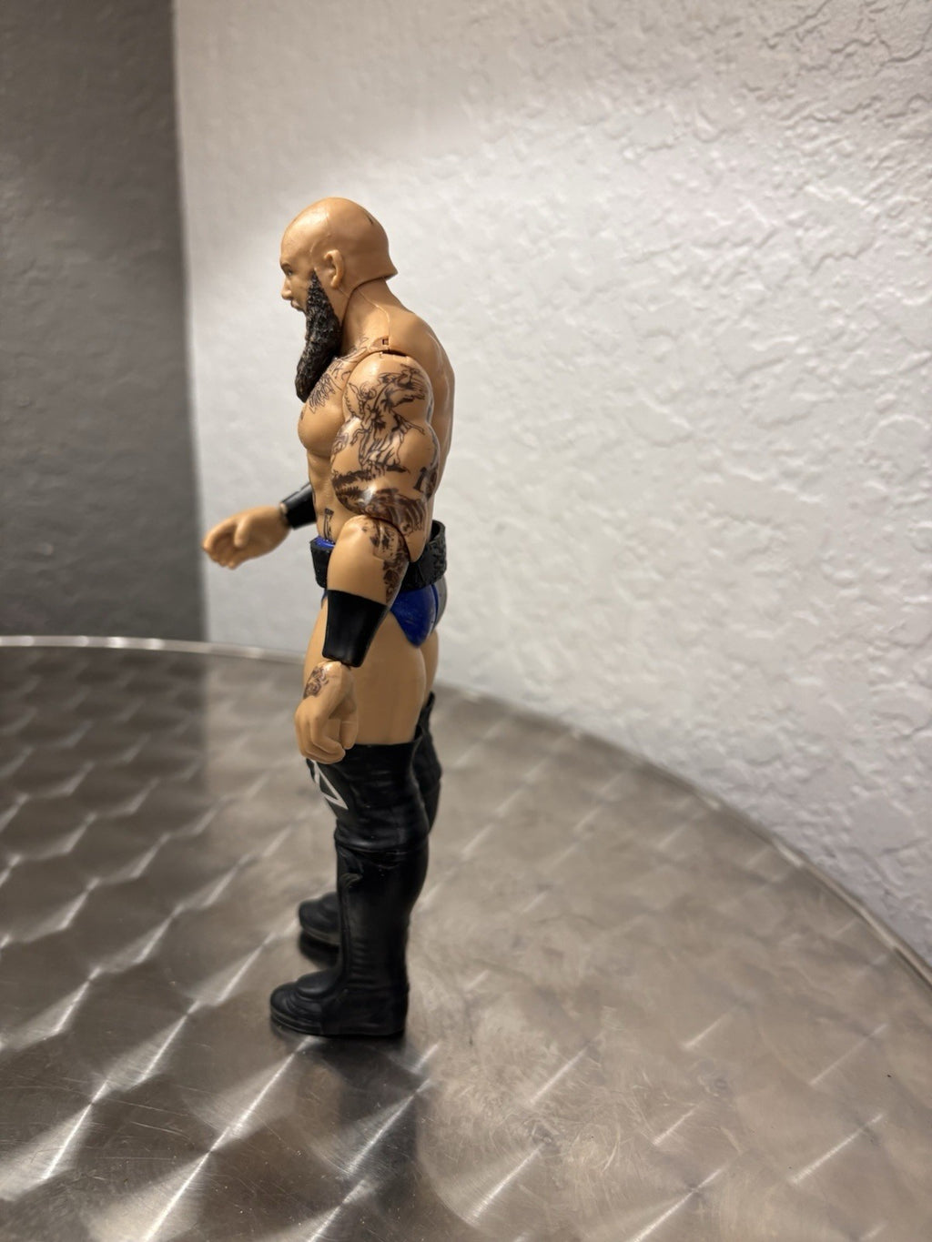 WWE The Viking Raiders Erik Mattel Basic Series 118 Wrestling Figure