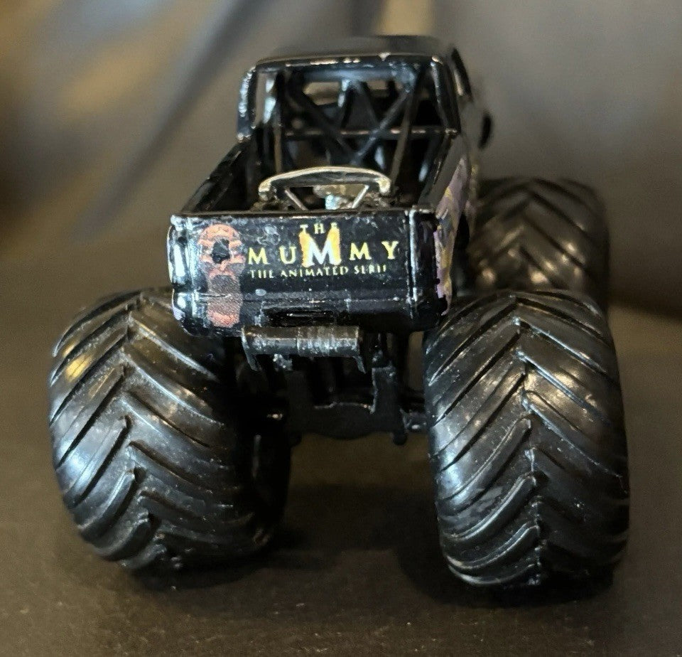 Muscle Machines Carolina Crusher The Mummy 1:64 Monster Truck