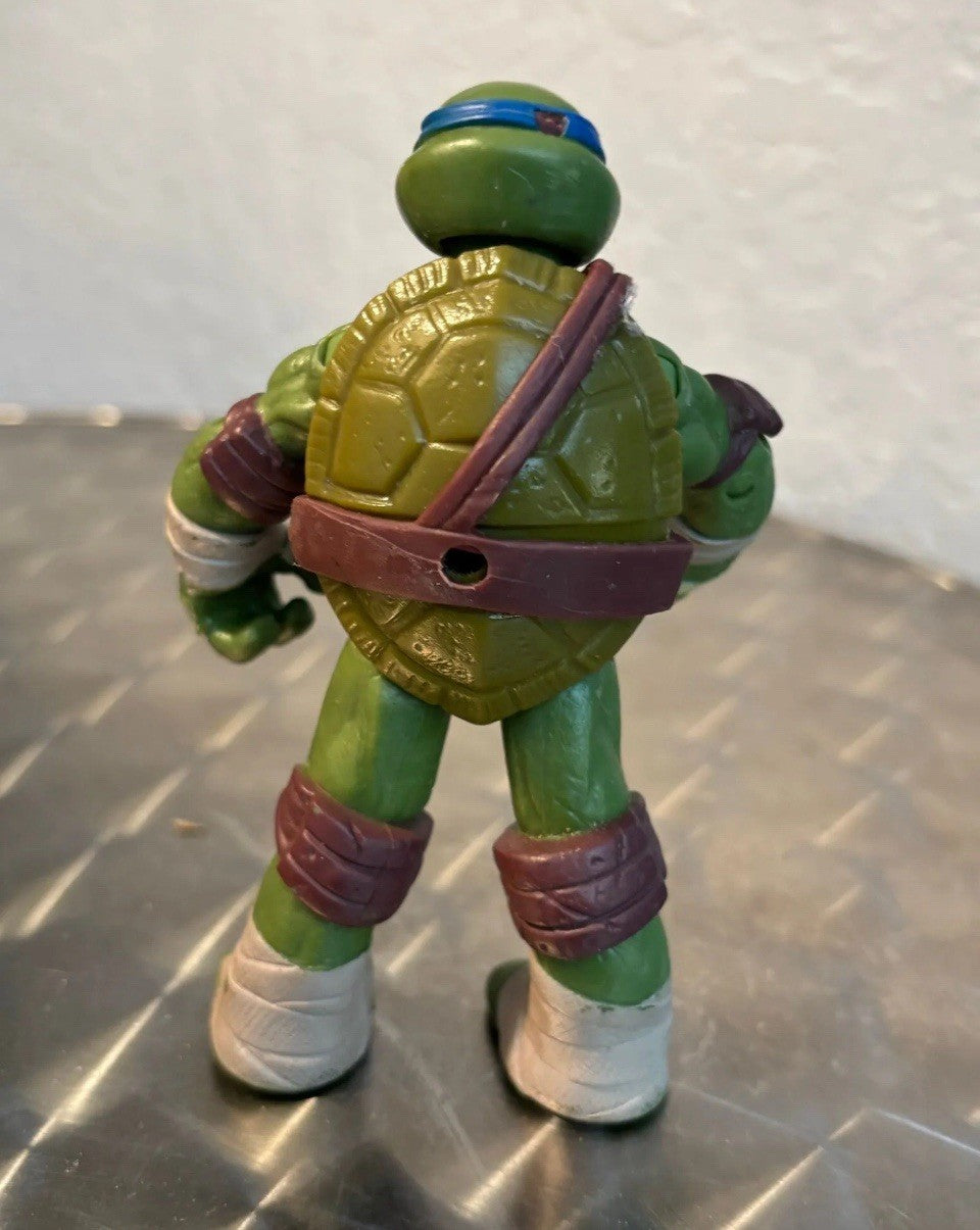 Viacom "Leonardo" Ninja Turtle Toy Action Figure Adjustable Joint Posable 2012