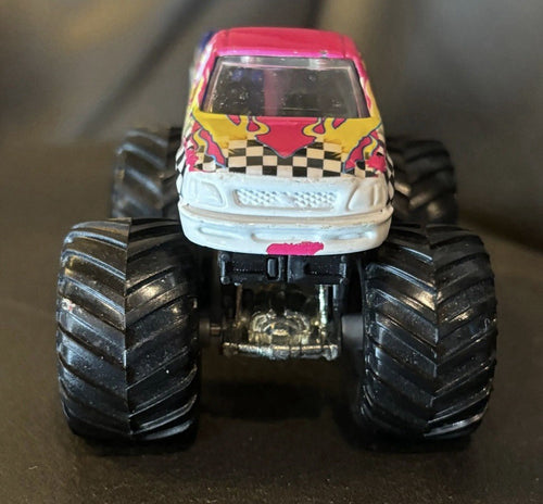 2006 VIRGINIA GIANT Hot Wheels Monster Jam Truck with metal undercarriage