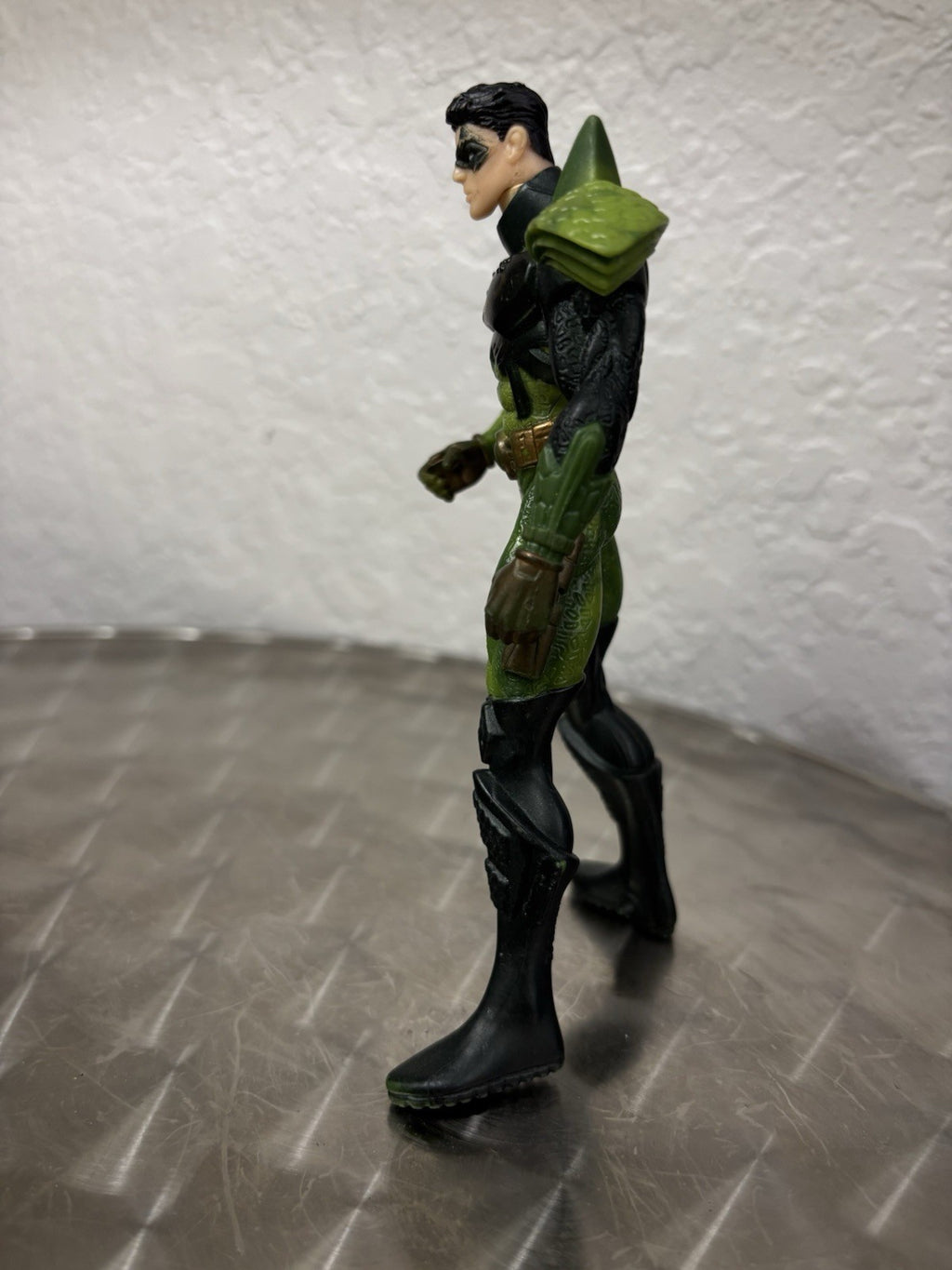 1997 JUNGLE RAGE ROBIN LEGENDS OF THE DARK KNIGHT BATMAN 6” ACTION FIGURE