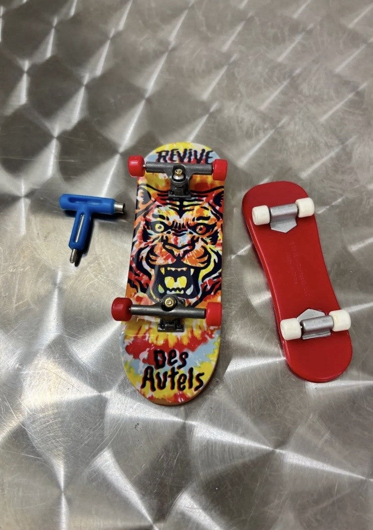 Tech Deck - Revive Doug Des Autels Tie Dye Tiger Fingerboard 2021 Rare