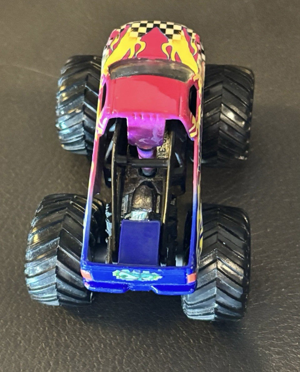 2006 VIRGINIA GIANT Hot Wheels Monster Jam Truck with metal undercarriage