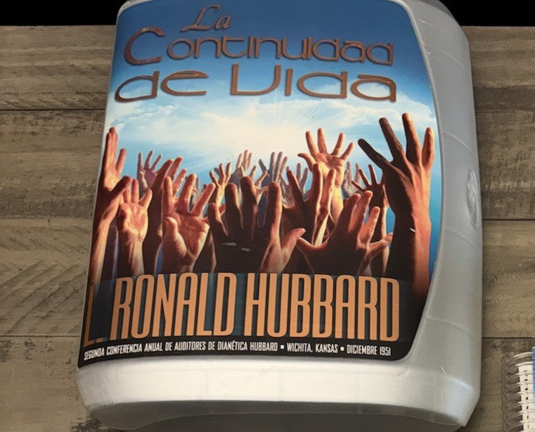 Scientology La Continuidad De Vida by L. Ron Hubbard Audio CDs