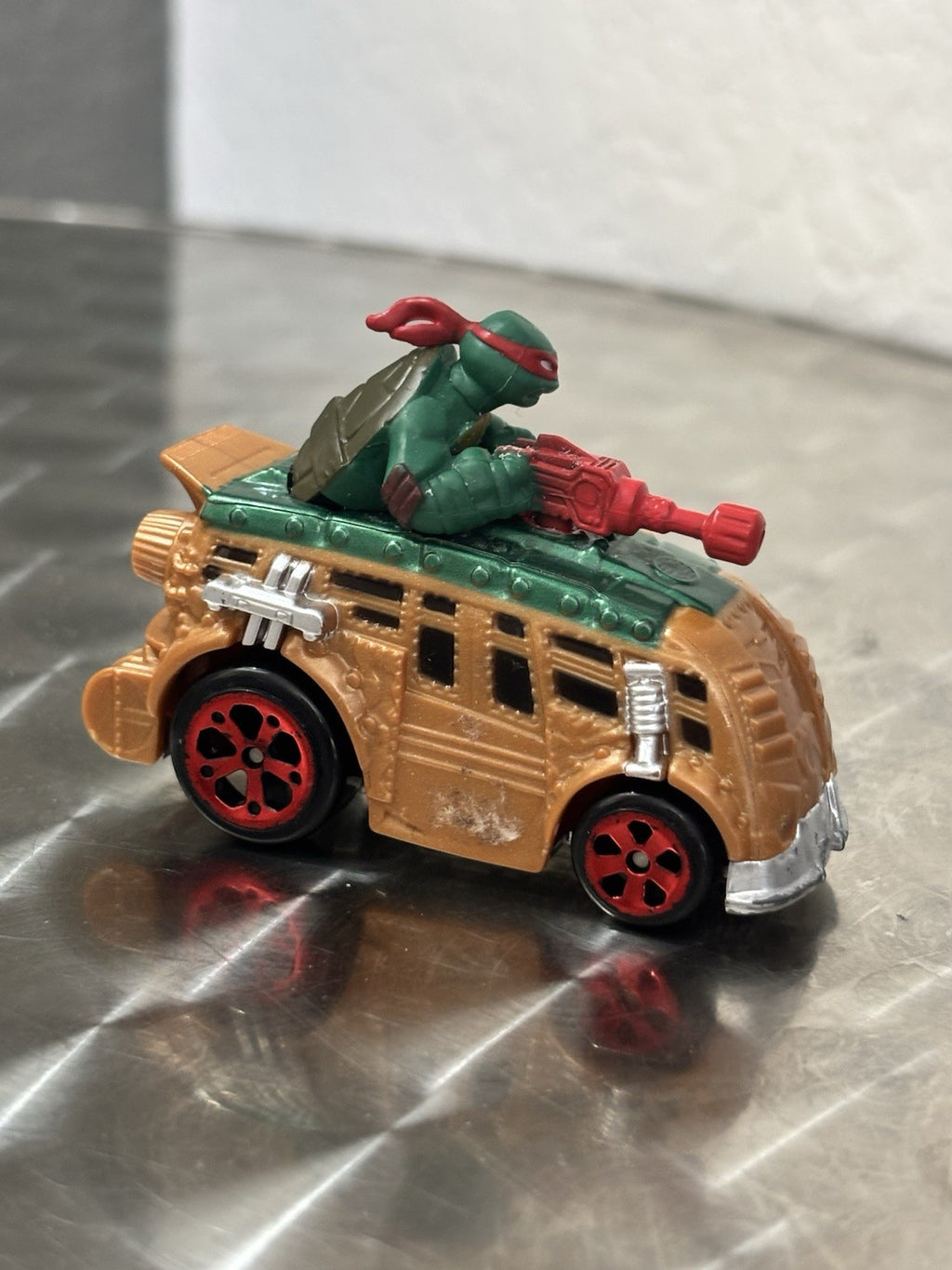 TMNT Teenage Mutant Ninja Turtles Raphael Playmates Assault Van Diecast Car Van