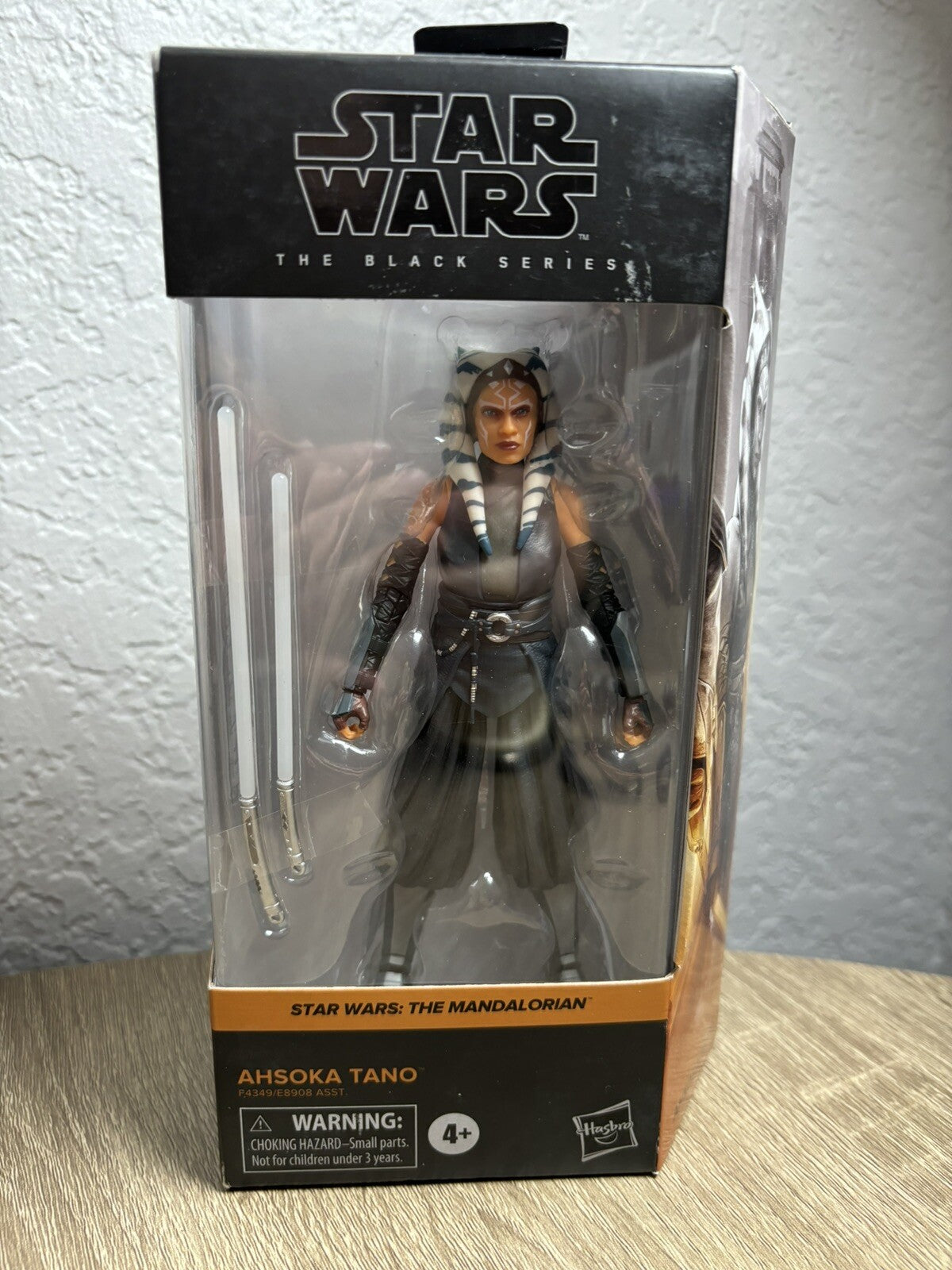 2022 Star Wars Black Series 6 inch Ahsoka Tano The Mandalorian C 8/9