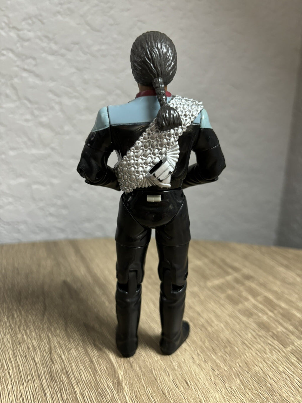 Playmates Toys Star Trek First Contact Lt. Commander Worf Action Figure 6" 1997