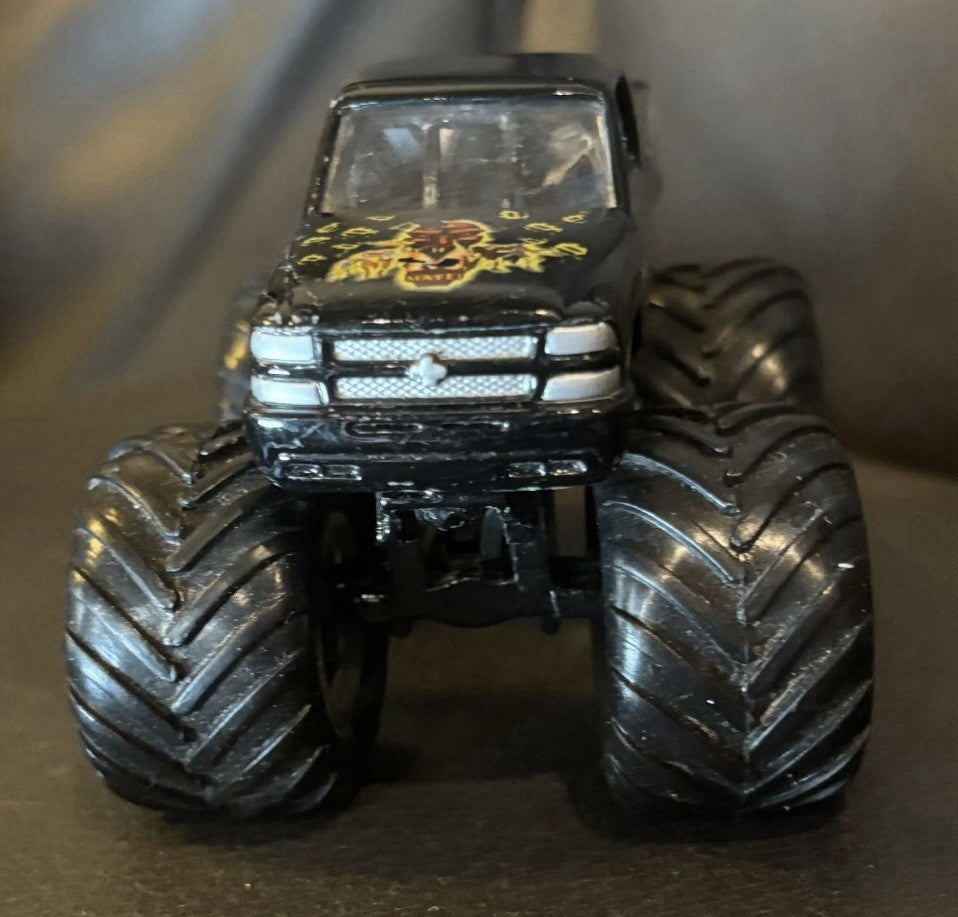 Muscle Machines Carolina Crusher The Mummy 1:64 Monster Truck