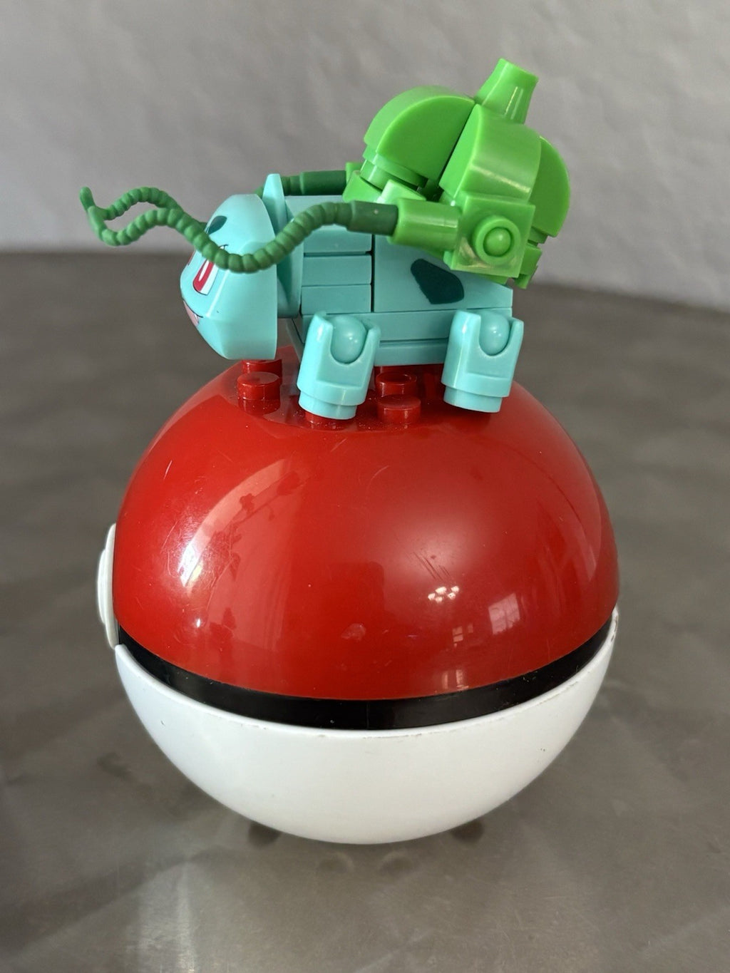 Mega Bloks POKEMON Construx  ~ MORPEKO Bulbasaur Figure w/ Pokeball